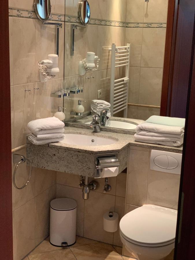 Private Suite Im Gebaeude Des Graf Eberhard Hotels Bad Urach Luaran gambar